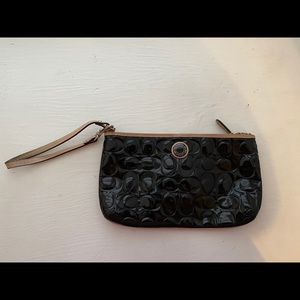 Coach EMBOSSED PATENT LARGE WRISTLET F49827